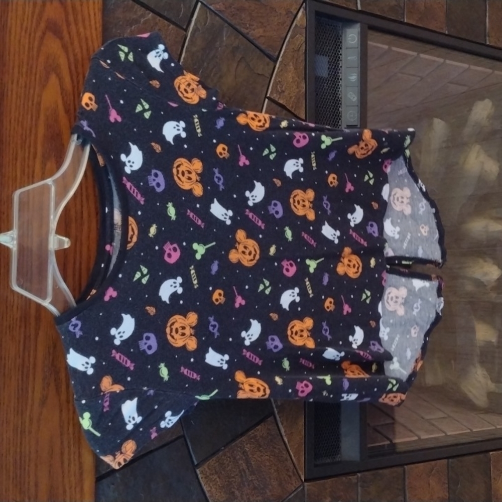 🎃 Disney Mickey's Not So Scary Halloween top
